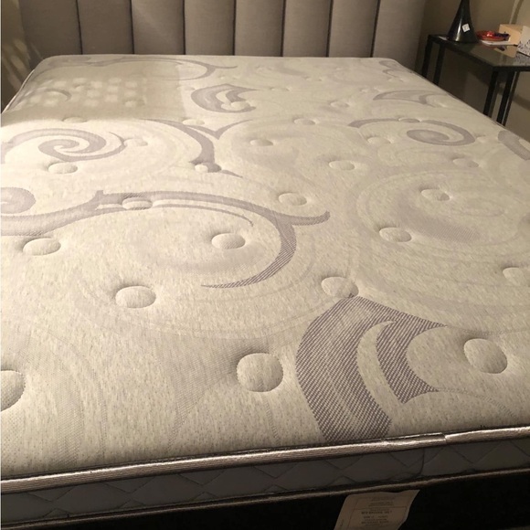 FULL SIZE BED AND MATTRESS - Picture 2 of 3